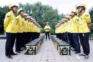 外卖员吃瓜后续,真相大白，网友热议不断